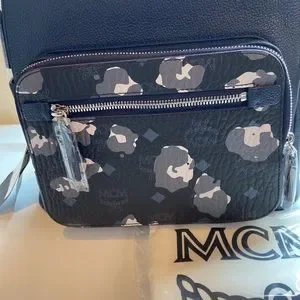 MCM | Bags | Mcmnew Camo Stark Floral Visetos Backpack Bag  display picture 1